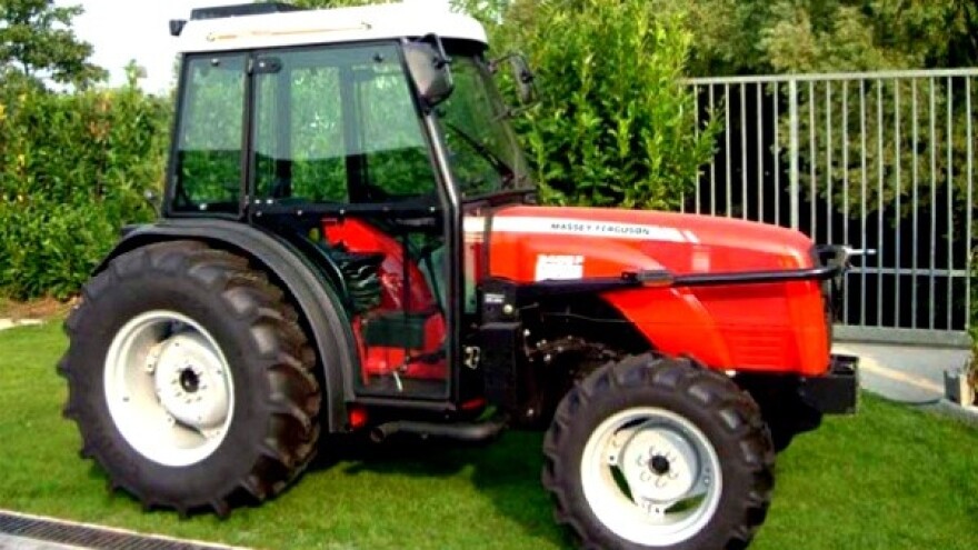 Traktor Massey Ferguson 3400