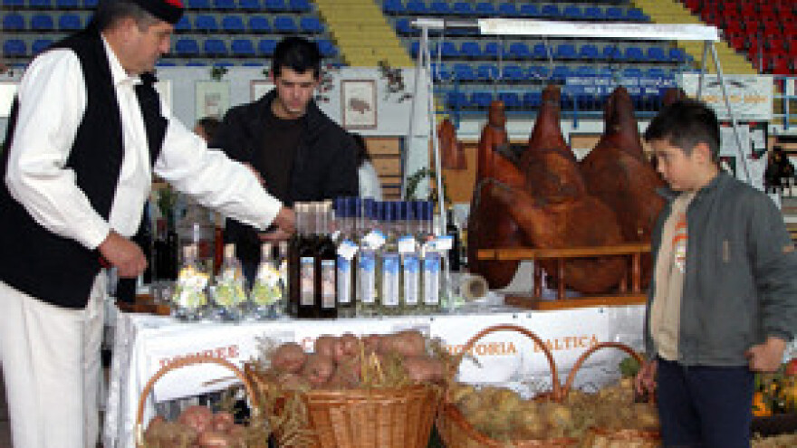Neka svatko izađe na oranicu pokazati što i kako obrađuje