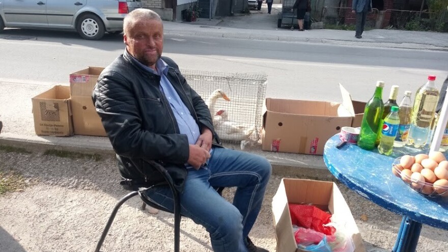 Kada je Mato Cvitić shvatio da se isplati uzgoj peradi i kunića, proširio je farmu