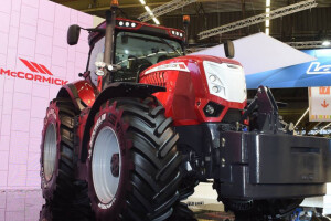 McCormick X7.6 s novim motorima i prijenosom!