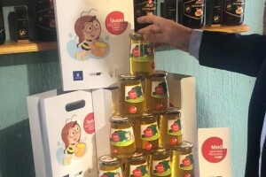 Školski medni dan - sutra svim prvašićima na dar teglica Meda hrvatskih pčelinjaka