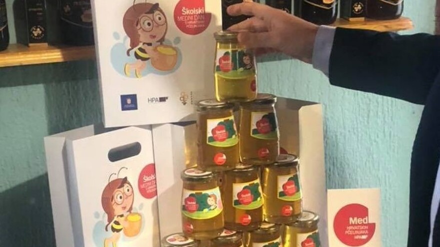 Školski medni dan - sutra svim prvašićima na dar teglica Meda hrvatskih pčelinjaka
