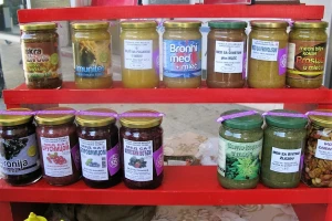 Viša cena propolisa - sa 30 na 100 evra za kilogram