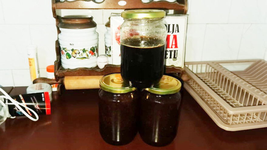 Kako nastaje crni med i zašto je dobar za zdravlje?