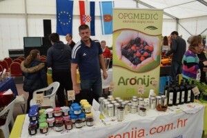 Odvažni agronaut zaljubljen u aroniju!
