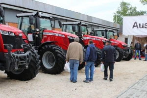 Niže carinske stope za uvoz traktora za industrijsku montažu