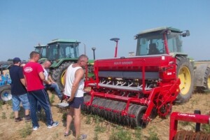 Mehanizatori traže poništenje natječaja Mjere 4?