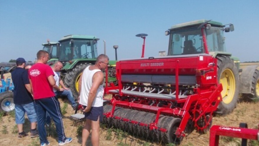 Mehanizatori traže poništenje natječaja Mjere 4?