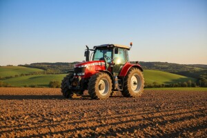 MF 5713 SL proglašen traktorom godine!