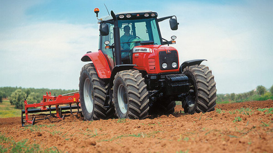Traktor Massey Ferguson 6400