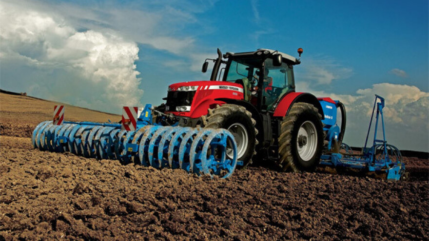 Traktor Massey Ferguson 8600