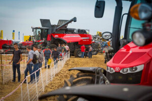 Postani Mladi Farmer i otputuj u tvornicu kombajna!