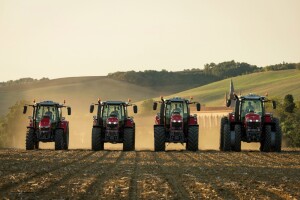 S-RANGE novi super junaci iz Massey Fergusona