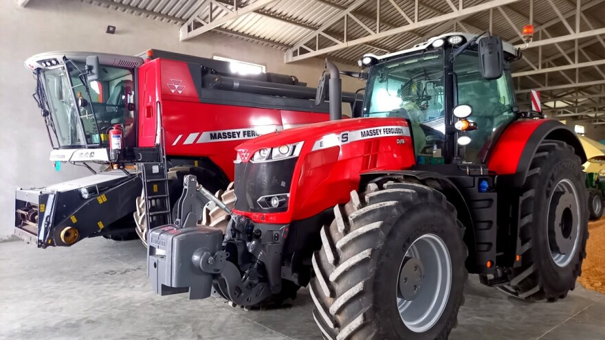 Kod Kozareva Massey Ferguson i ore i žanje