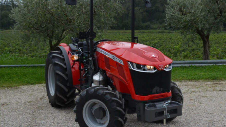 MF 3700 za zahtjevne potrebe voćara i vinogradara