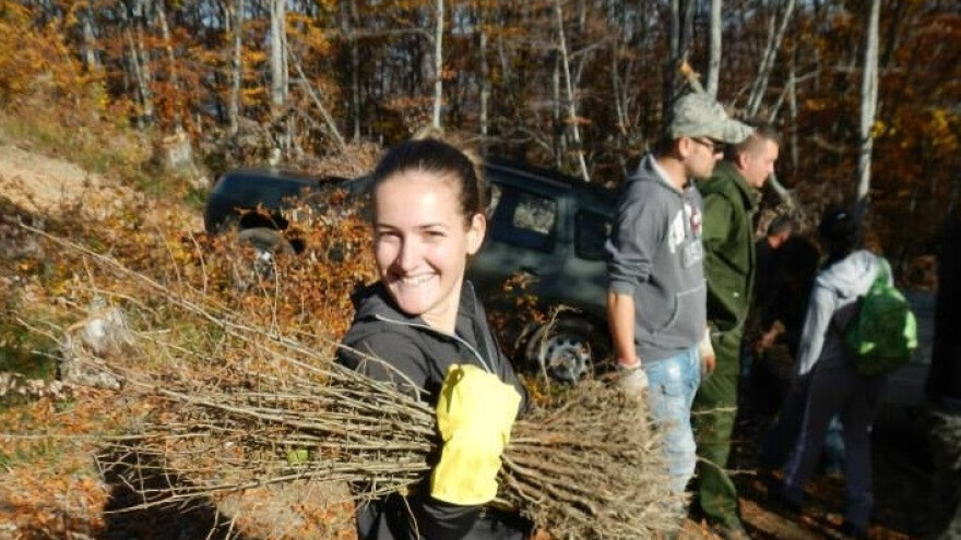 Čuvaju šume i sade "milion sadnica za 1 dan!"