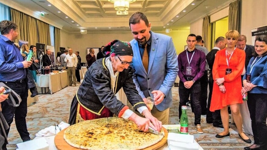 Peti Wine Enogastro Vip Event u pet gradova okuplja domaće proizvođače