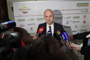 Tolušić: Studentima poljoprivrednih smjerova u slavonskim županijama 10.000 kuna stipendije
