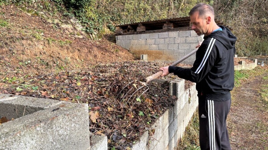 Tomislav Razum ima milijun životinja - miruju li kalifornijske gliste zimi?