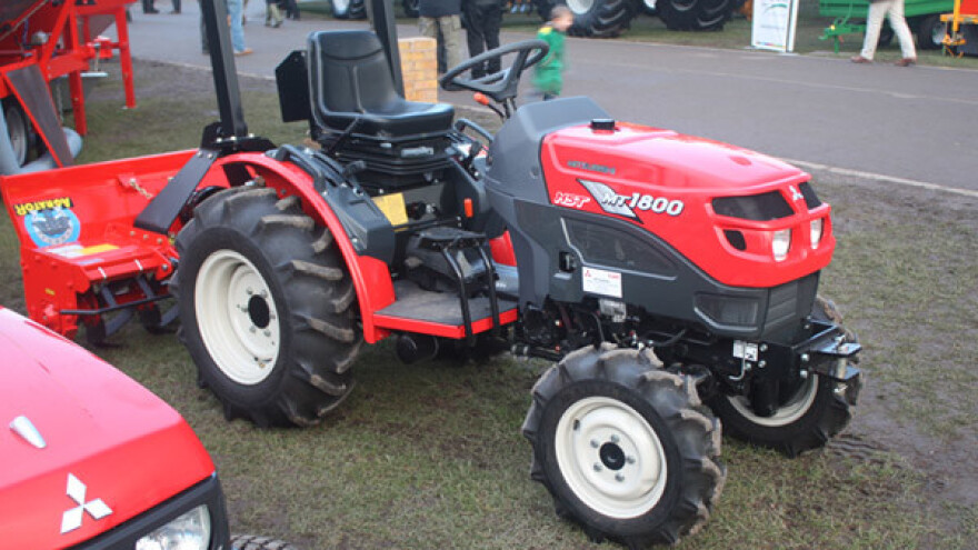 Traktor Mitsubishi MT 1800