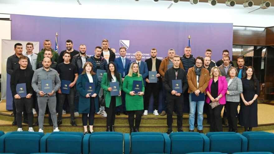 Asmira će kupiti junice, a Boro traktor: Dokaz skepticima - mladi se žele baviti poljoprivredom