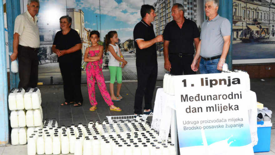 Darovali tisuću litara domaćeg kravljeg mlijeka