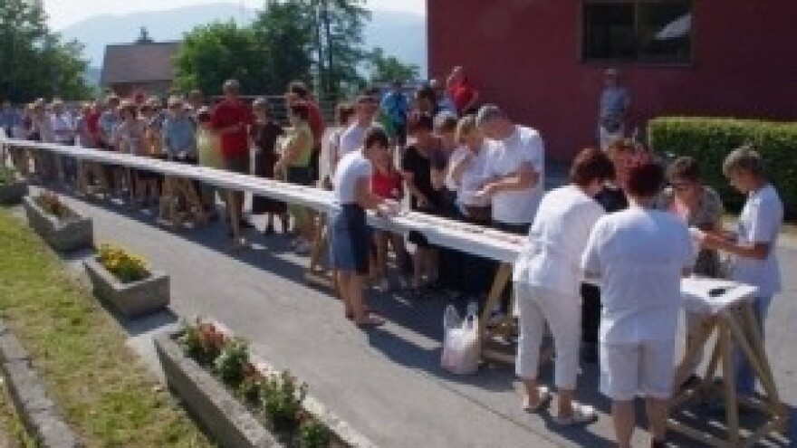 Mnoštvo izlagača na Festivalu malina u Skradu