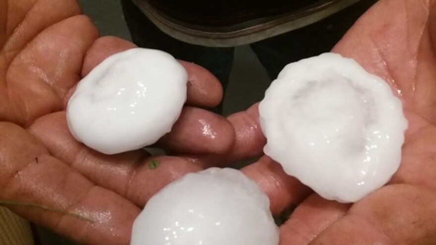 Tuča veličine šake pogodila Gorski kotar, obilni pljuskovi s tučom i u središnjoj Hrvatskoj