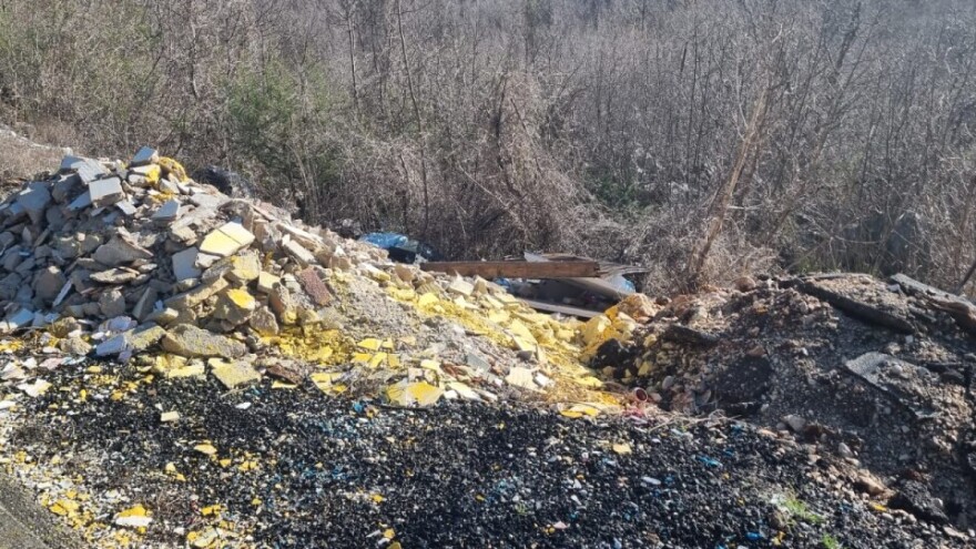 Mosor pod smećem, mještani ogorčeni i na državne institucije