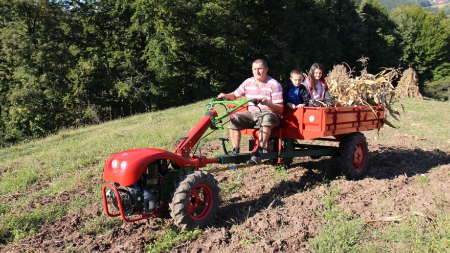 Mladen Petković nastradao je u minskoj nesreći, danas njegova porodica živi od uzgoja i prodaje vlastitih proizvoda
