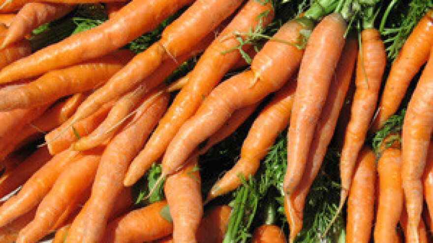 Hrvati se okreću jabukama, lješnjacima i mrkvama