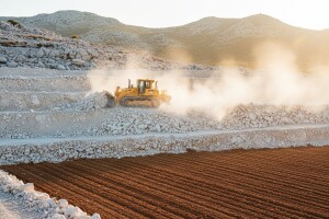 Na kršu sadi 60 tisuća loza