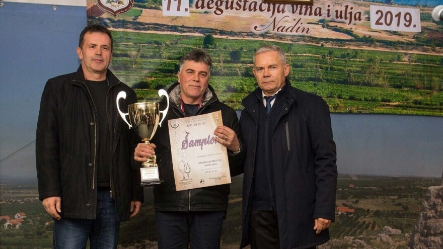 Sreća u nesreći: Posolica mu poharala vinograd, kupio grožđe i postao - šampion crnih vina!