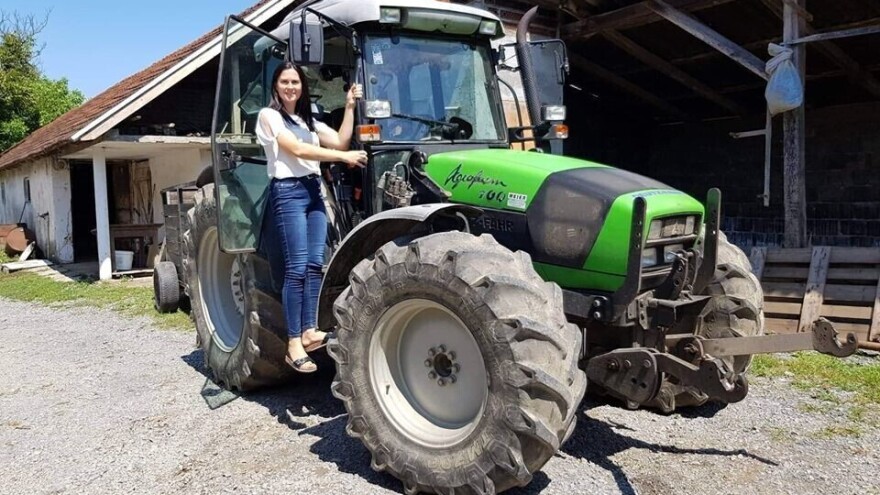 Dosta je stereotipa, današnje žene sa sela su obrazovane, pišu projekte i drže do sebe