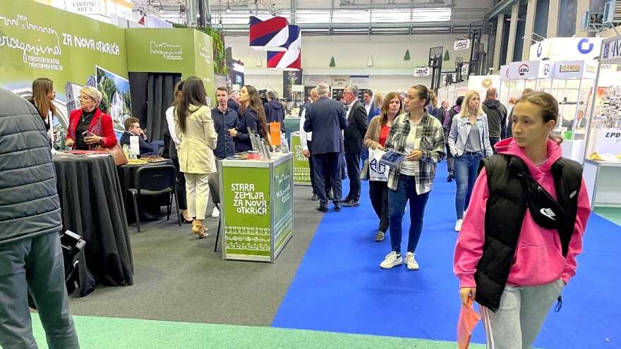 Od igle do lokomotive na Sajmu u Mostaru: Šta nude firme iz Srbije?