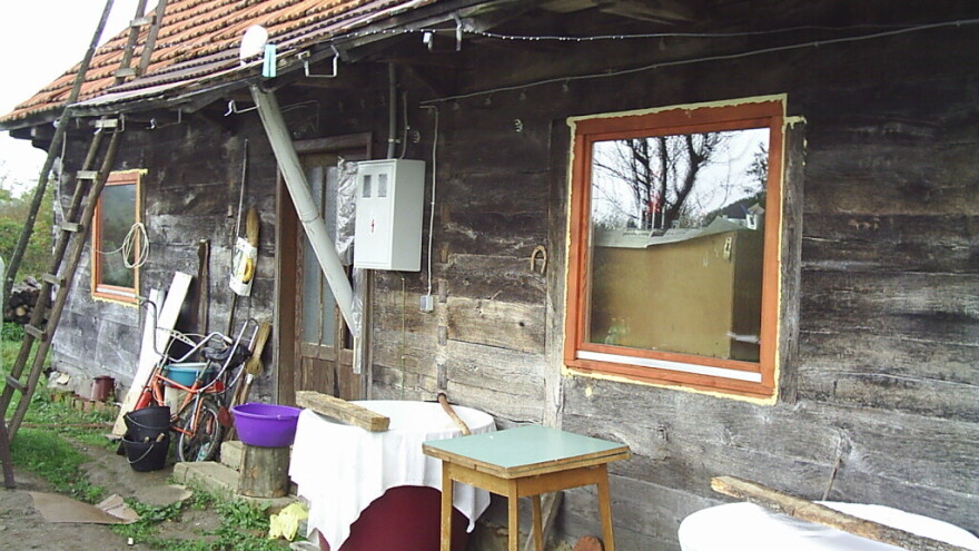 Neke naše krajeve moramo stalno držati pod svjetlima medijskih reflektora