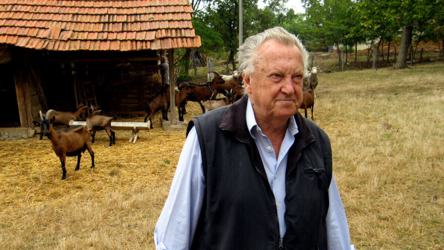 Doktor veterine u desetoj deceniji čuva koze i pravi sir!