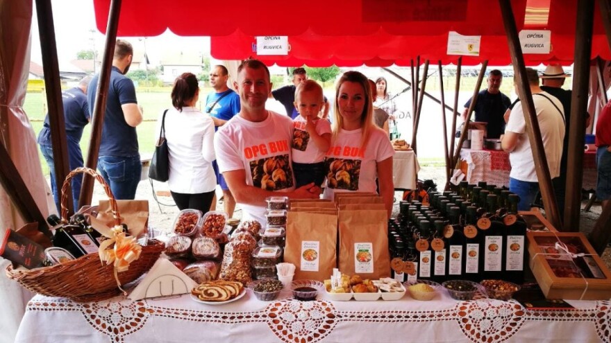 Uzgajaju povrće, proizvode bučino ulje, sjemenke i brašno, mladi su i vide budućnost u poljoprivredi