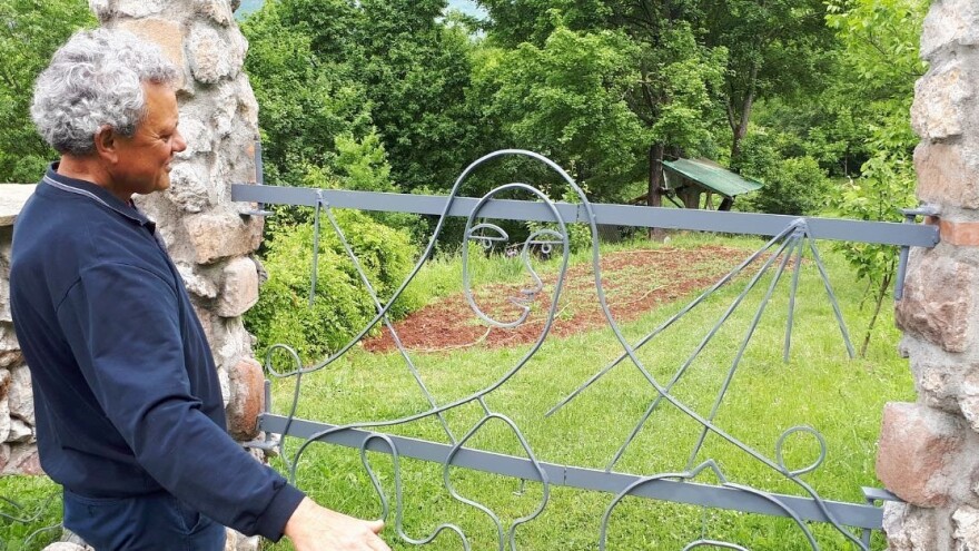 Ko je Nišlija koji pravi zavičajno imanje u selu sa četiri stanovnika?