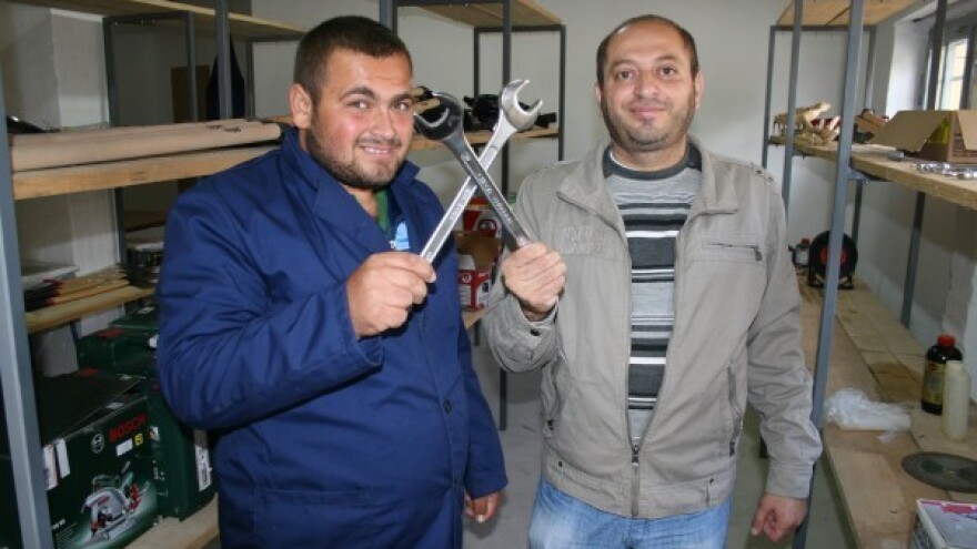 HUMP donacija gnojiva Knjižnici alata!