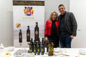Ulje iz Pirovca od plodova koje su brali učenici iz Zagreba nagrađeno u New Yorku!
