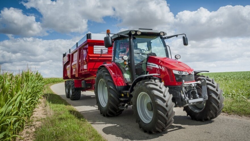 MF 5713 SL je traktor godine 2016!