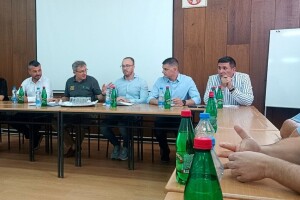 Savić nakon sastanka: "Ministar se nada da će cena novog roda pšenice preći magičnih 22 din/kg"