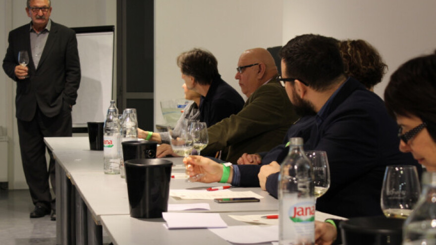 Kušanje 10 vina s potpisom umjetnika Vlade Krauthakera