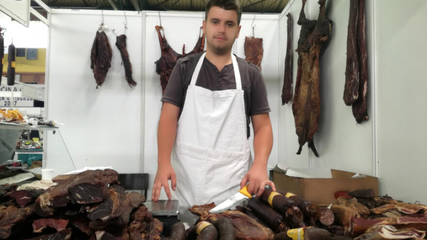 Otac započeo, sin nastavlja sa proizvodnjom suhog mesa