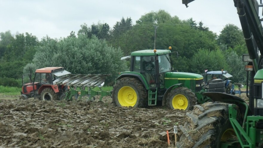 Nogomet je euforija, ali i natjecanje orača nije bez napetosti. Još kad snaše iznesu poderane gaće...