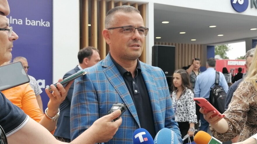 Branislav Nedimović se povlači sa ministarskog mesta? Ocenite njegov rad