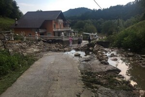 Bujice uništile cijele plantaže krastavaca, malina i kukuruza