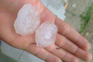 Tuča poharala Cazin i okolicu!