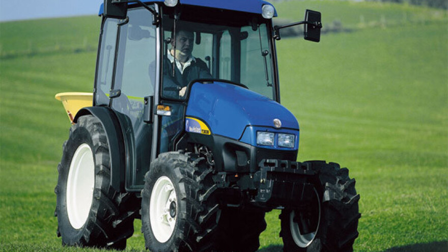 Traktor New Holland T3000